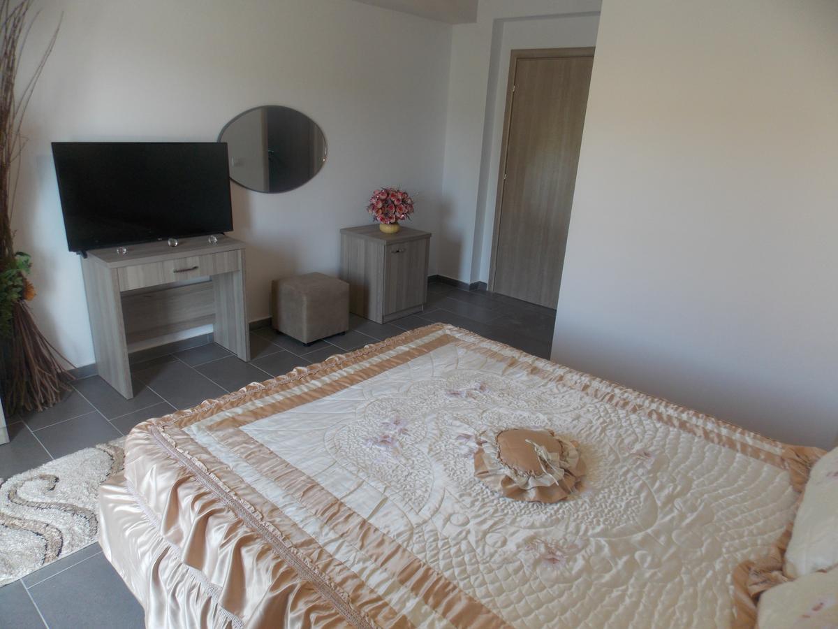 Hotel Irini ساراندا المظهر الخارجي الصورة